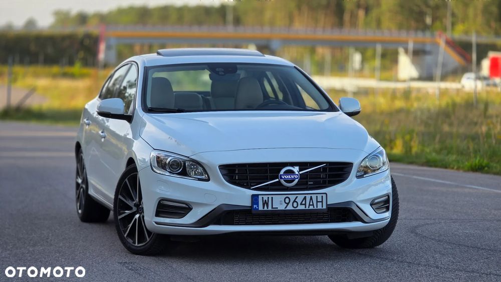 Volvo S60 T5 Drive-E Dynamic Edition (Momentum) - 3