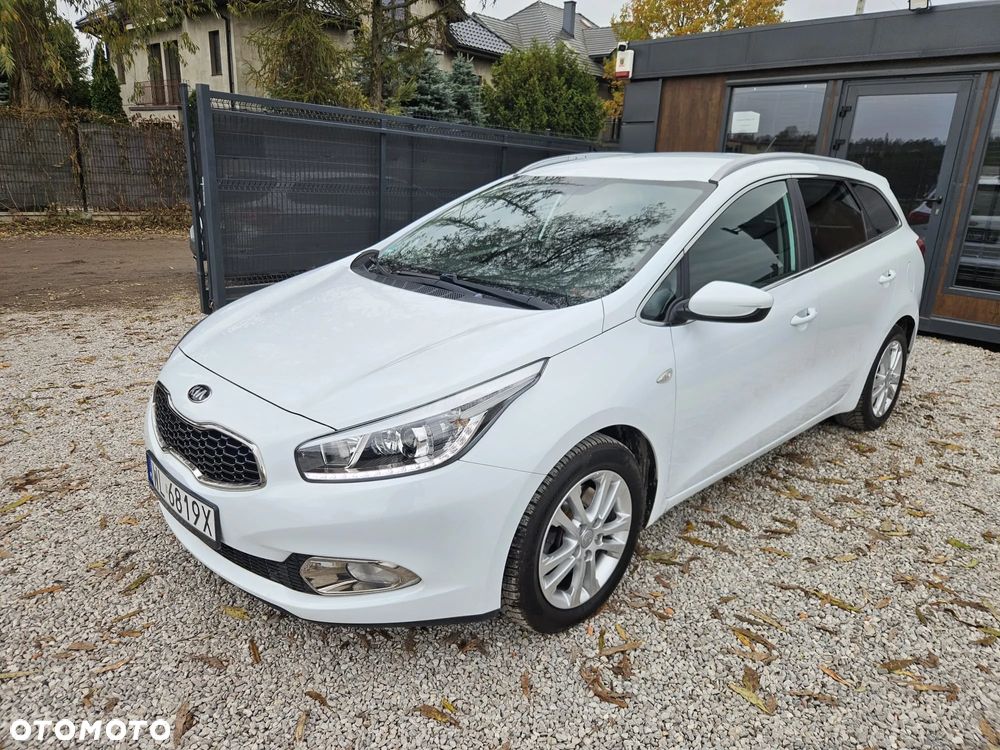 Kia Ceed 1.4 CVVT SW Dream Team Edition - 2