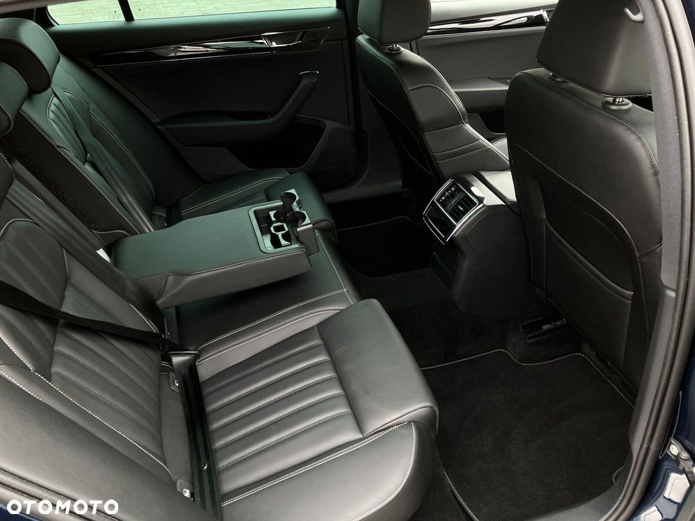 Skoda Superb 2.0 TDI SCR L&K DSG - 9