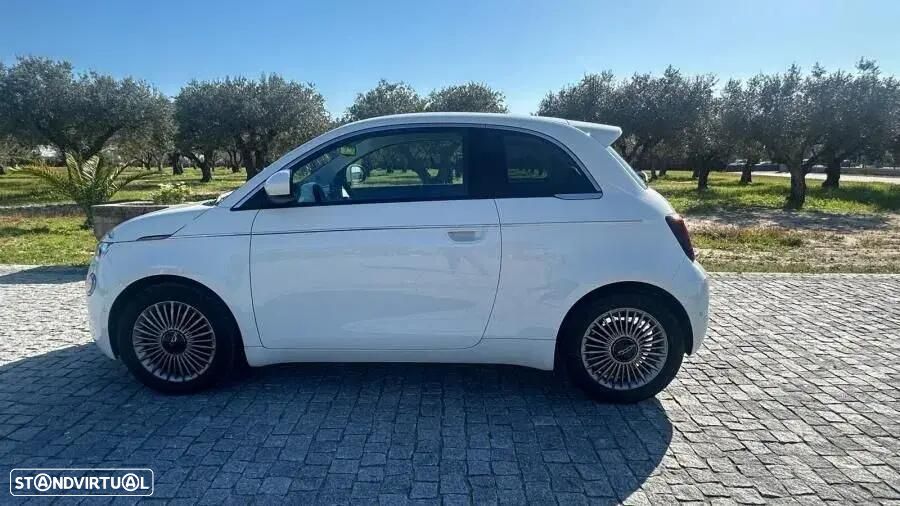 Fiat 500e 42 kWh Icon — fotografia 6