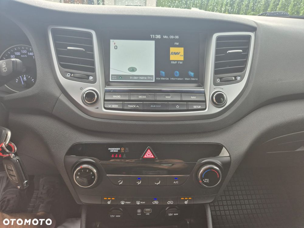 Hyundai Tucson blue 1.6 GDi 2WD Navi - 10