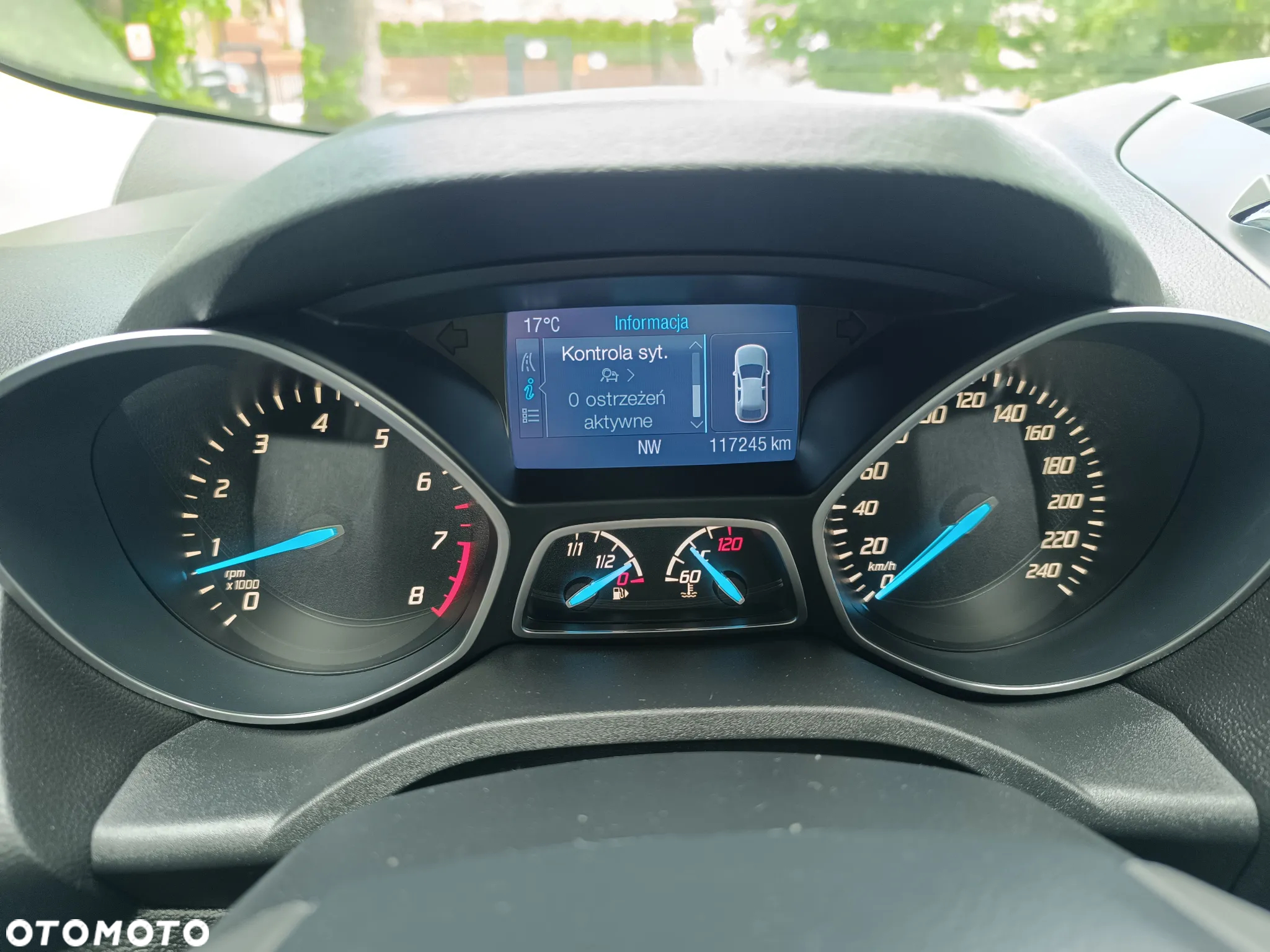 Ford Kuga 1.6 EcoBoost 2x4 Trend - 35