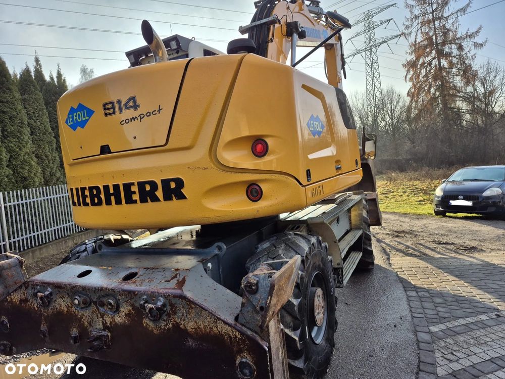 Liebherr A914 - 4