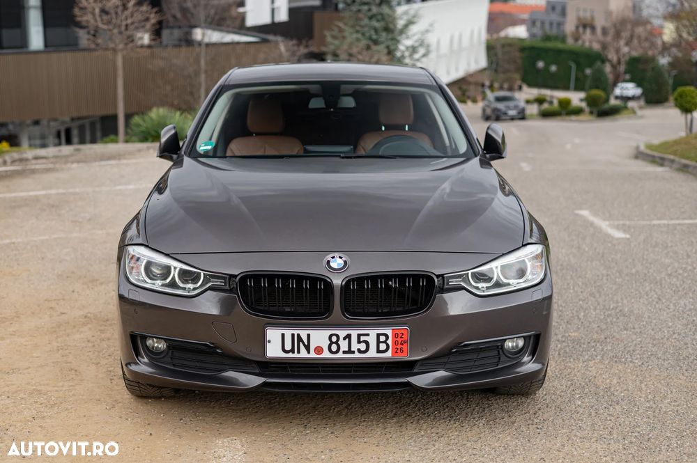 BMW Seria 3 320d Aut. - 3