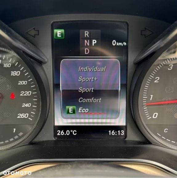 Mercedes-Benz GLC 300 4Matic 9G-TRONIC AMG Line - 9