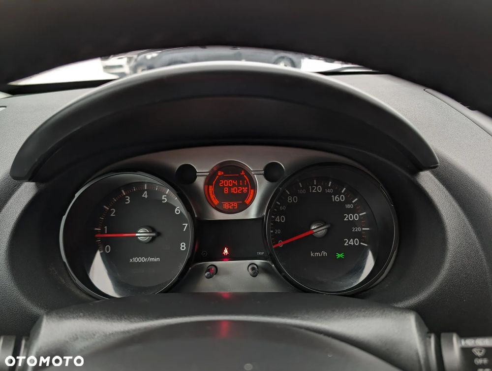 Nissan Qashqai 1.6 visia - 32