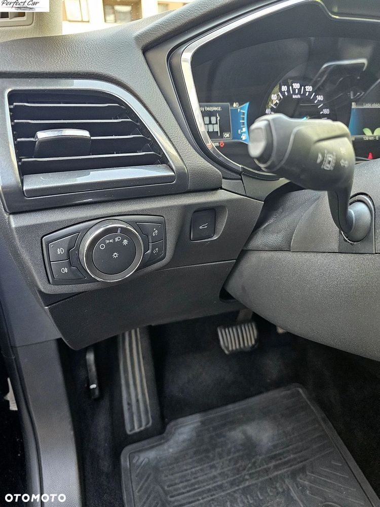 Ford Mondeo 2.0 Hybrid Titanium - 11