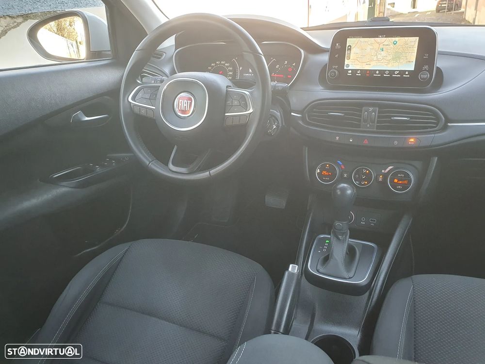 Fiat Tipo Station Wagon 1.6 M-Jet Lounge Tech J17 DCT - 32