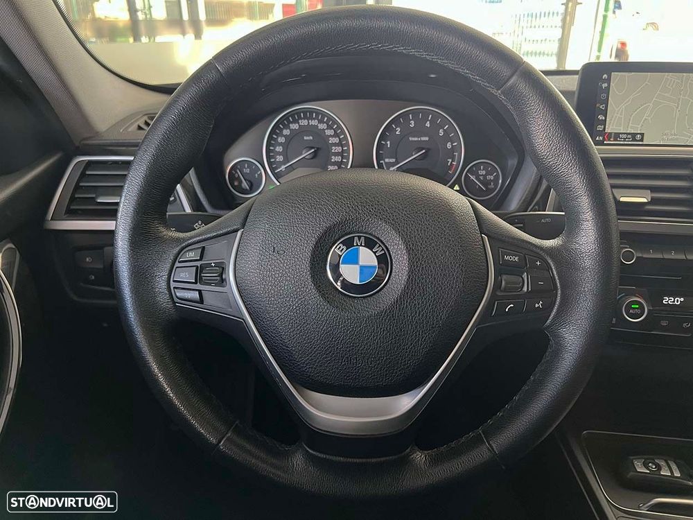 BMW 330 e iPerformance - 9
