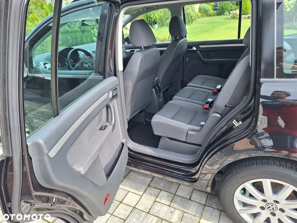 Volkswagen Touran 1.4 TSI STYLE - 9