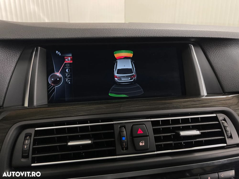 BMW Seria 5 525d Aut. Luxury Line - 16