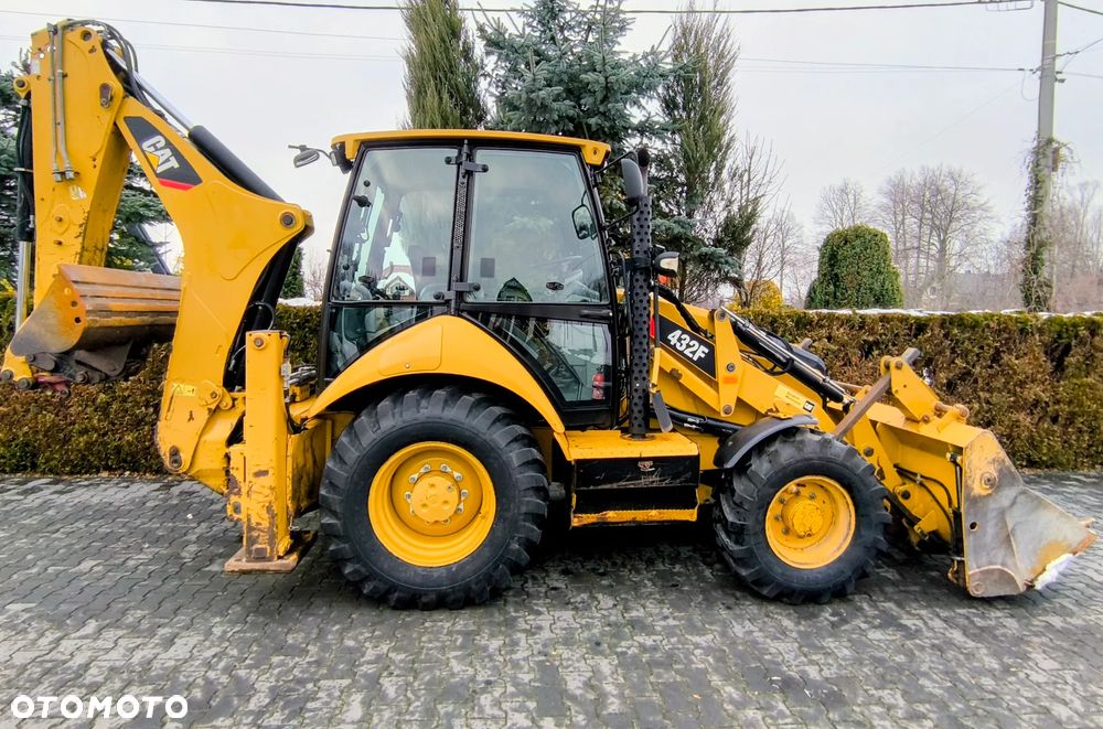 Caterpillar 432F - 4
