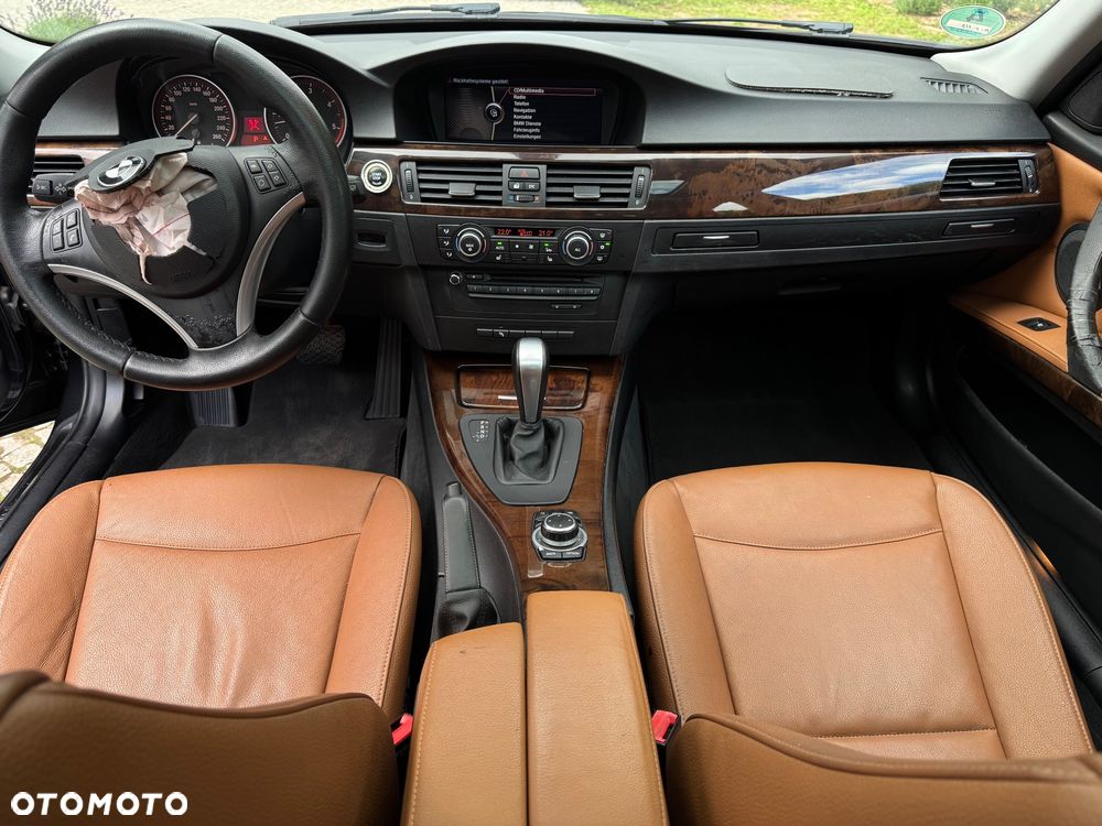 BMW Seria 3 325d DPF Edition Sport - 18