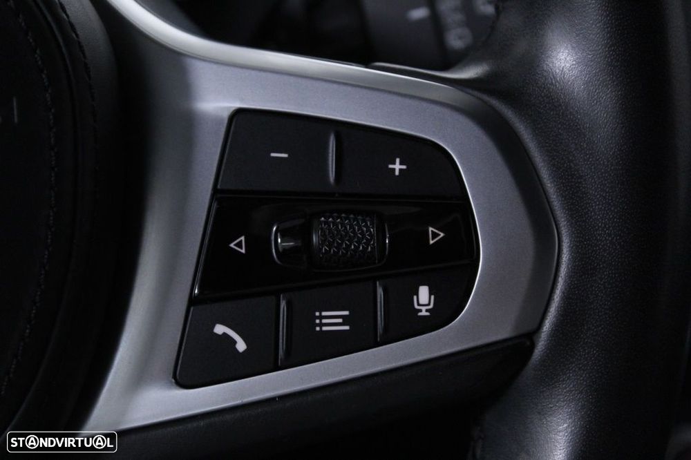 BMW 116 d Pack Desportivo M - 24