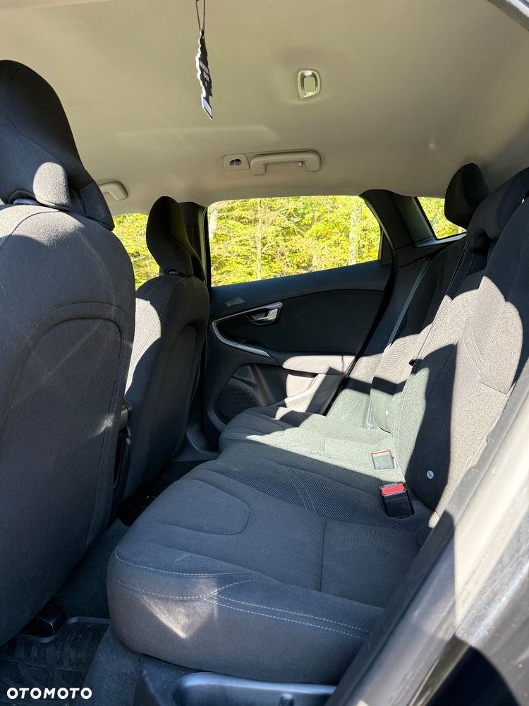 Volvo V40 D3 Momentum - 20