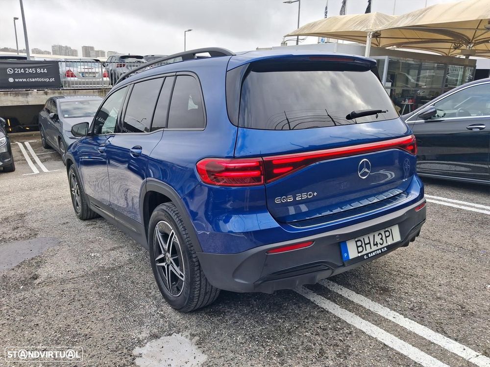 Mercedes-Benz EQB - 7