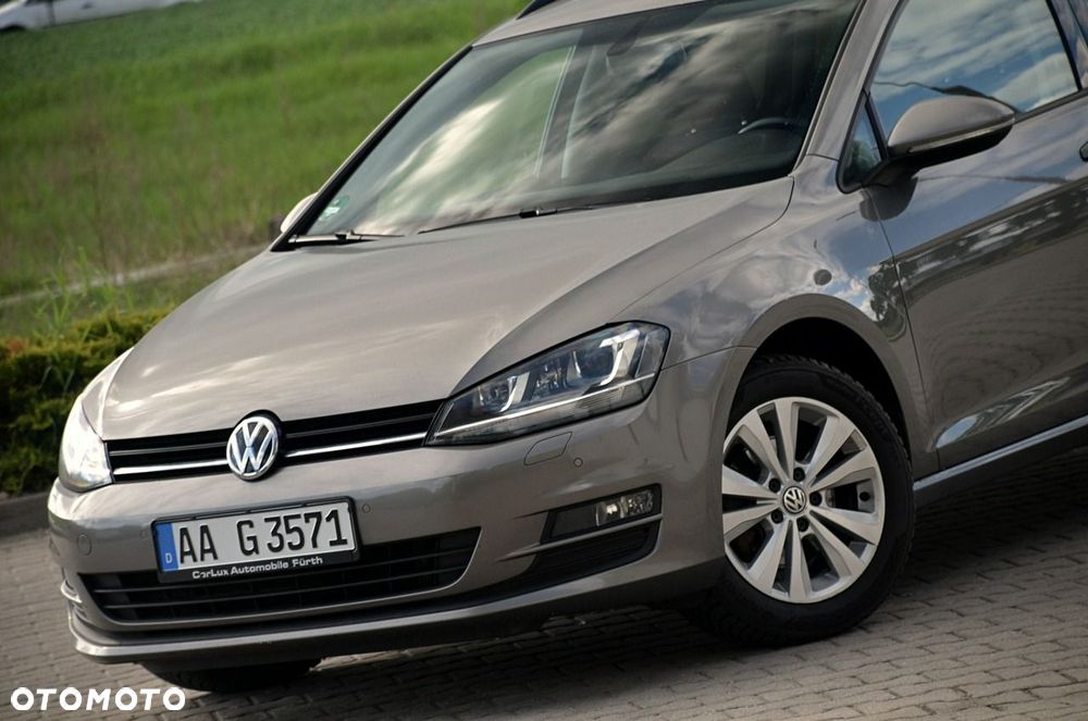Volkswagen Golf - 6