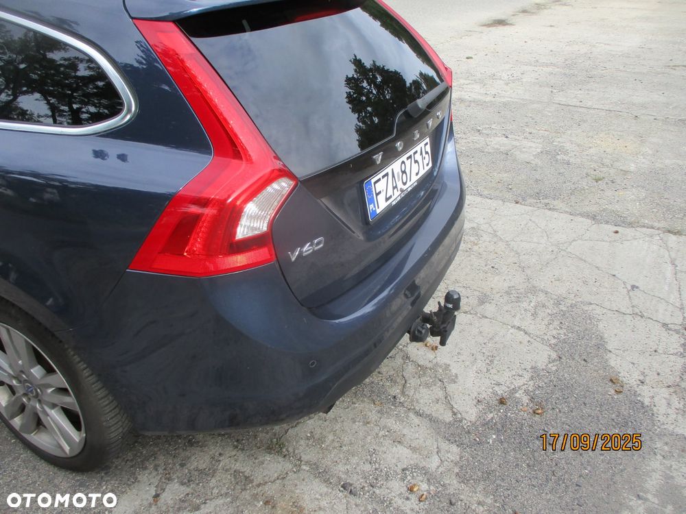 Volvo V60 D3 Summum - 16