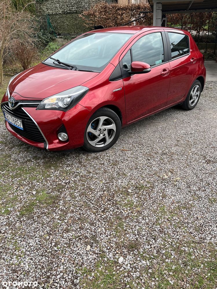 Toyota Yaris Hybrid 100 Life - 10