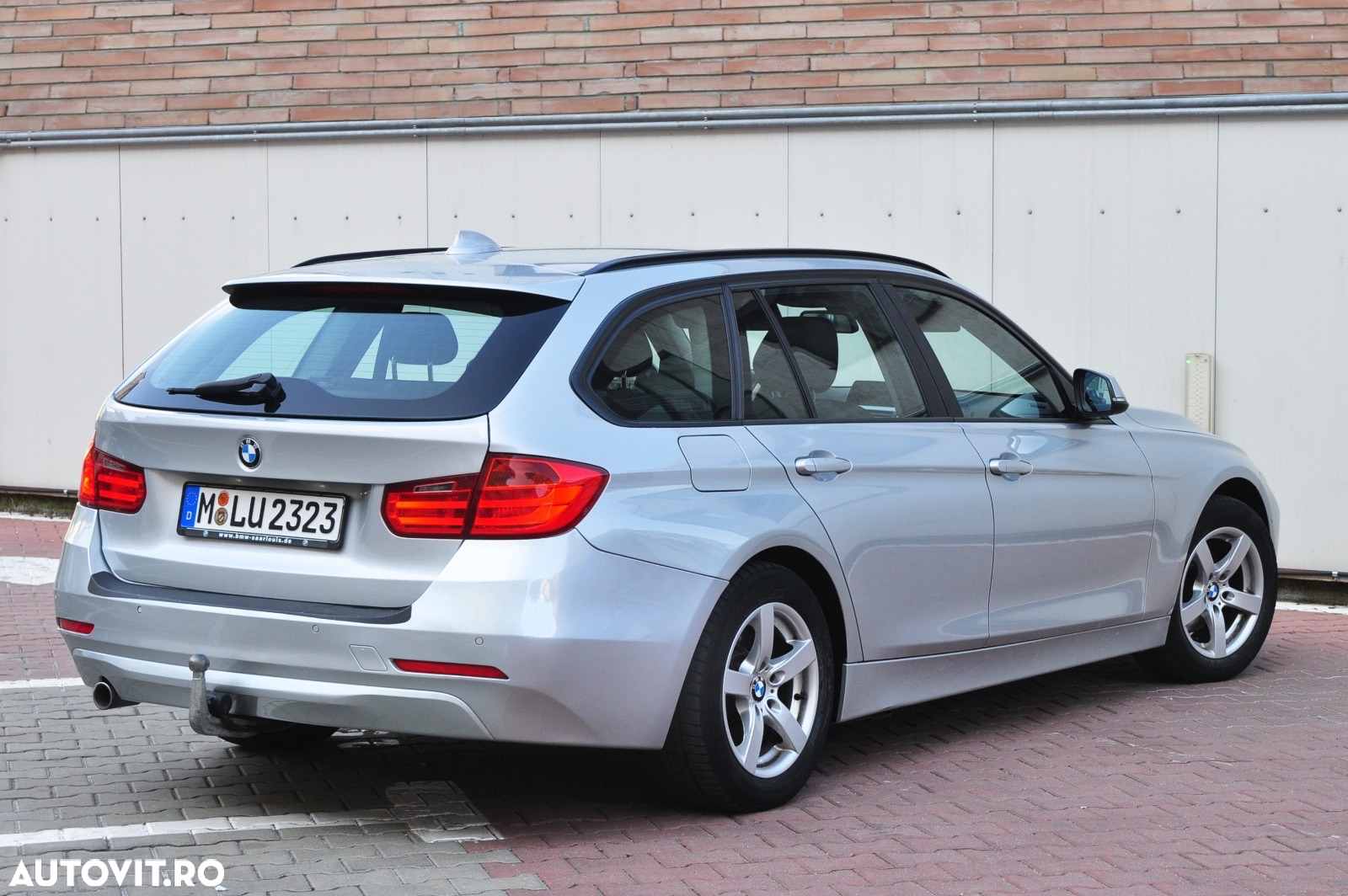 BMW Seria 3 318d Touring Aut. Blue Performance Sport Line - 10