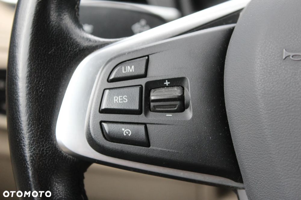BMW Seria 2 218i Luxury Line - 18