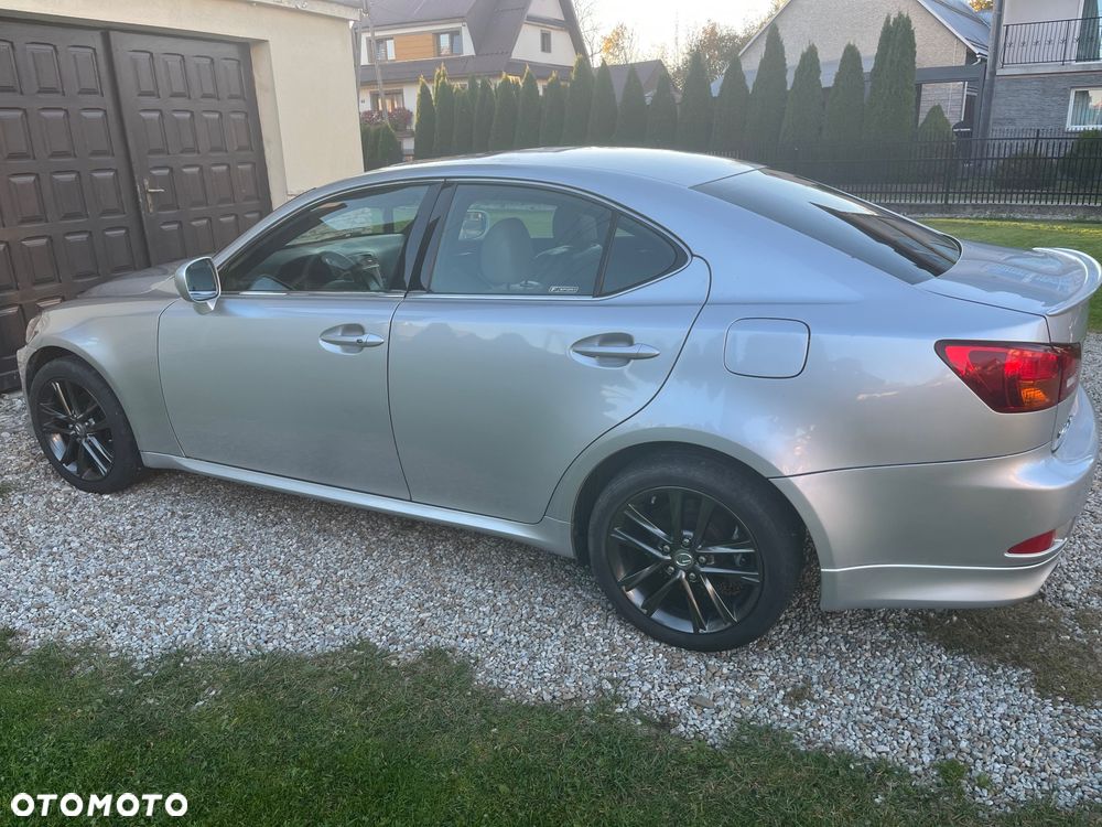 Lexus IS - 2