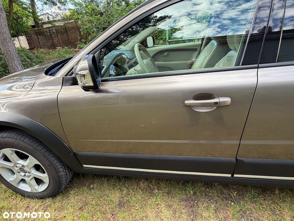 Volvo XC 70 - 4