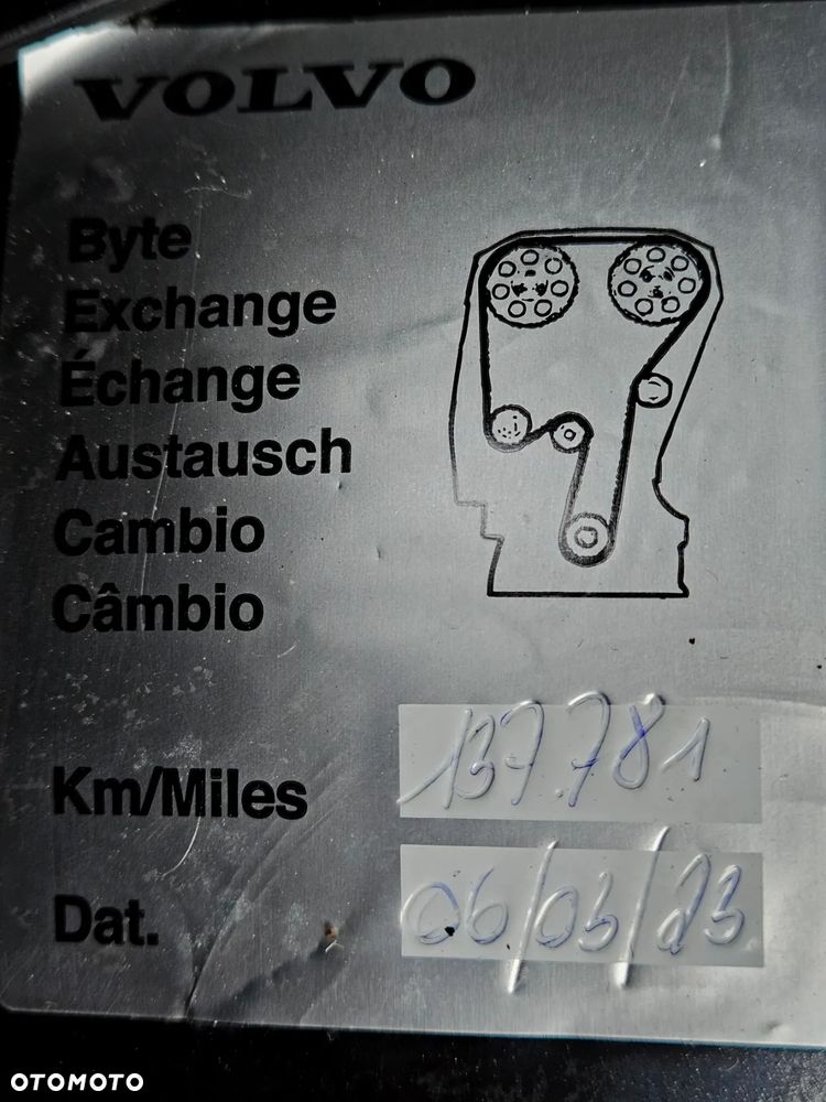 Volvo XC 60 D4 AWD R-Design - 26