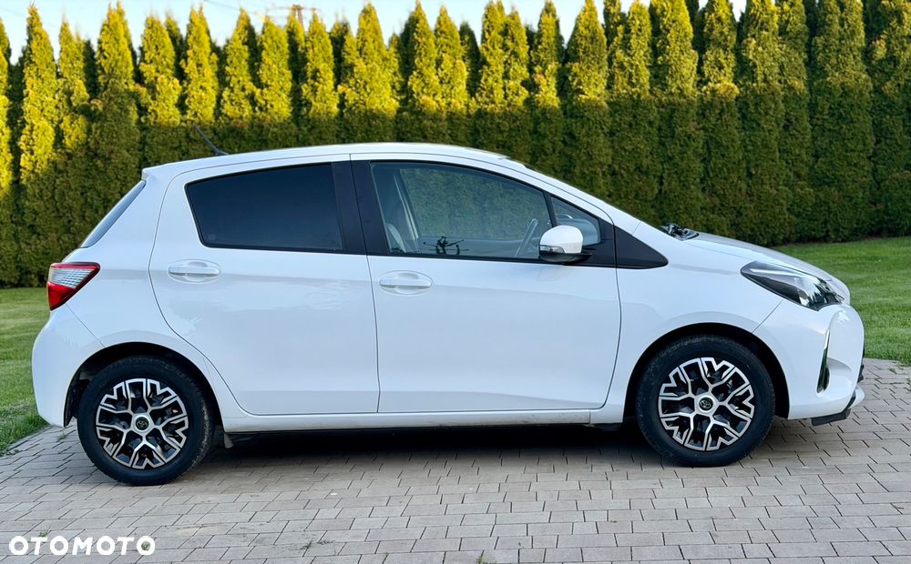 Toyota Yaris 1.5 Dynamic - 17