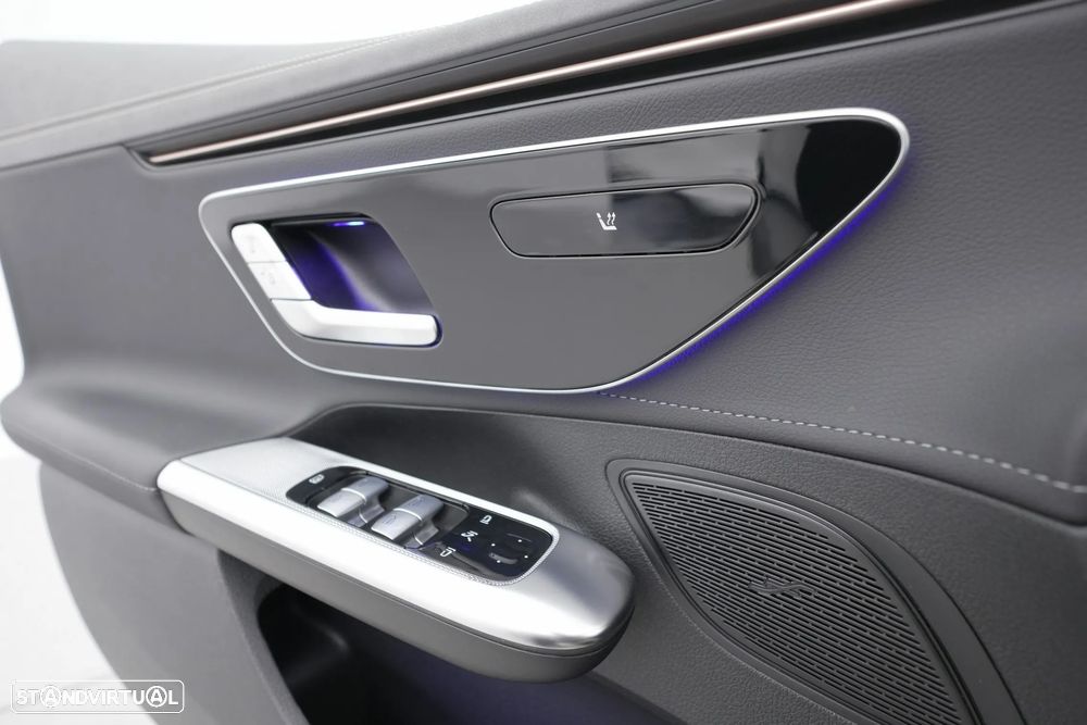 Mercedes-Benz EQE 300 Electric Art - 22