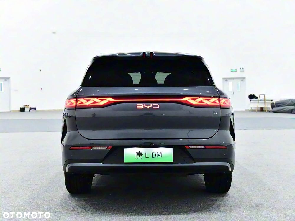 BYD Tang L - 6