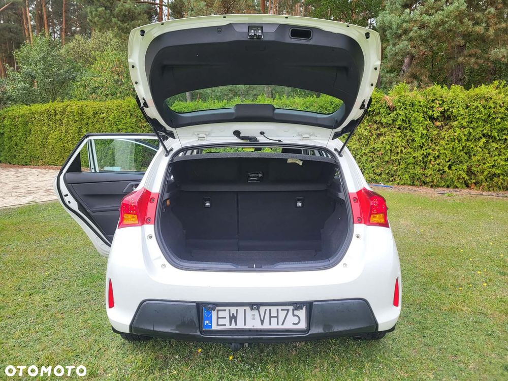 Toyota Auris 1.4 D-4D Active - 9