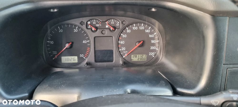 Volkswagen Multivan - 10