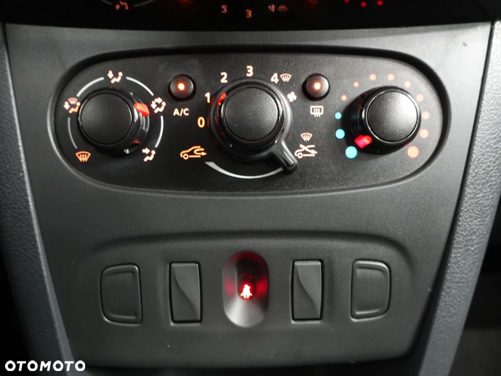 Dacia Sandero SCe 75 Comfort - 34