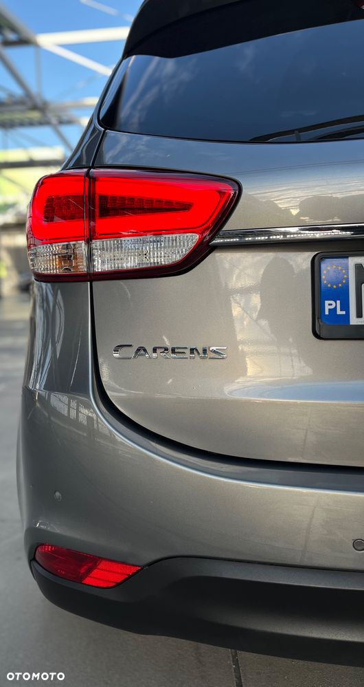 Kia Carens - 14