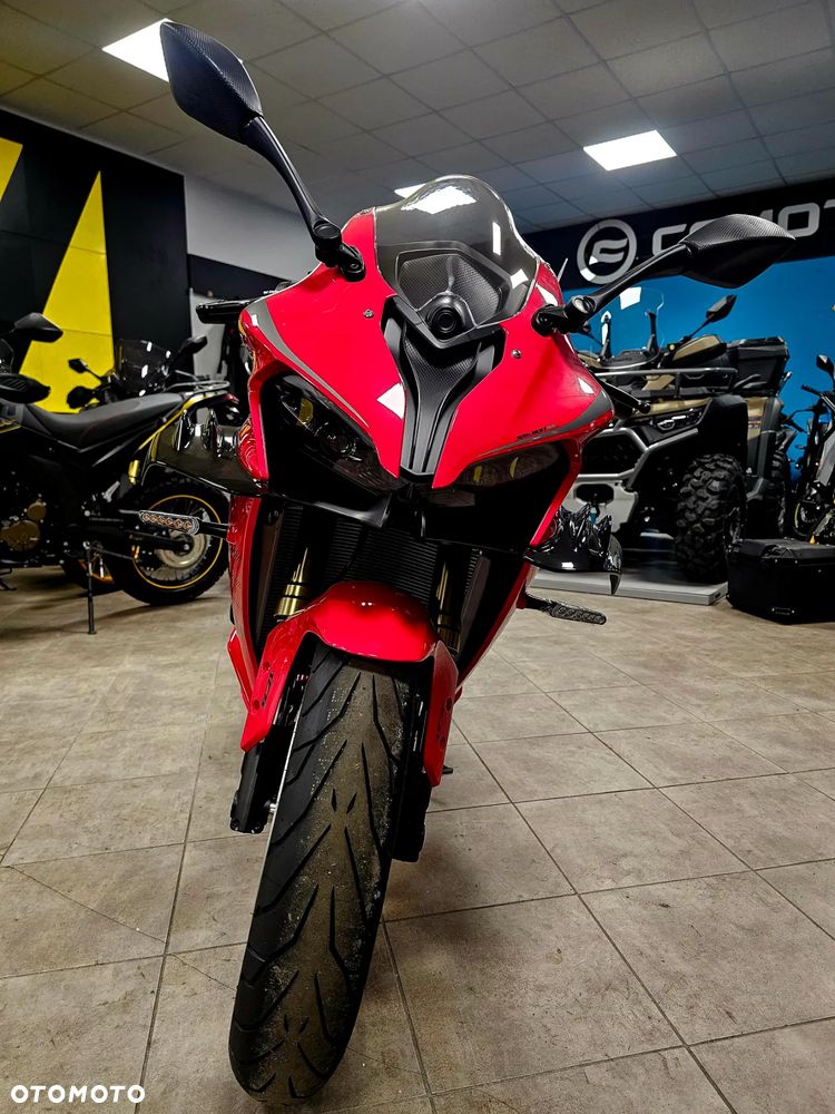 QJMOTOR SRK 800RR - 13