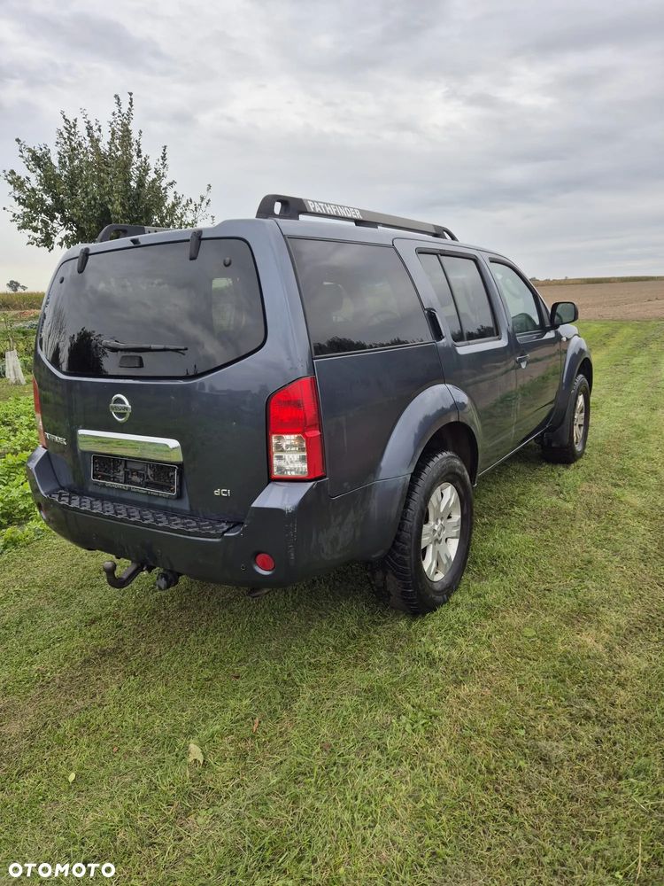 Nissan Pathfinder 2.5 dCi Elegance - 4