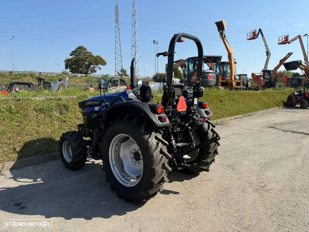 Outra não listada Farmtrac FT6050 - Trator 4X4 50cv (2026) - 4