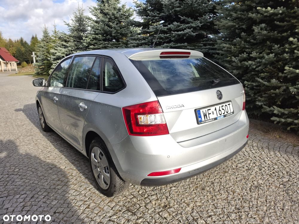 Skoda Rapid 2015 photo 5
