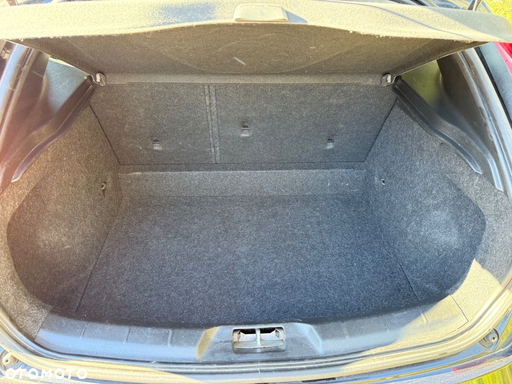 Volvo V40 D3 Momentum - 22