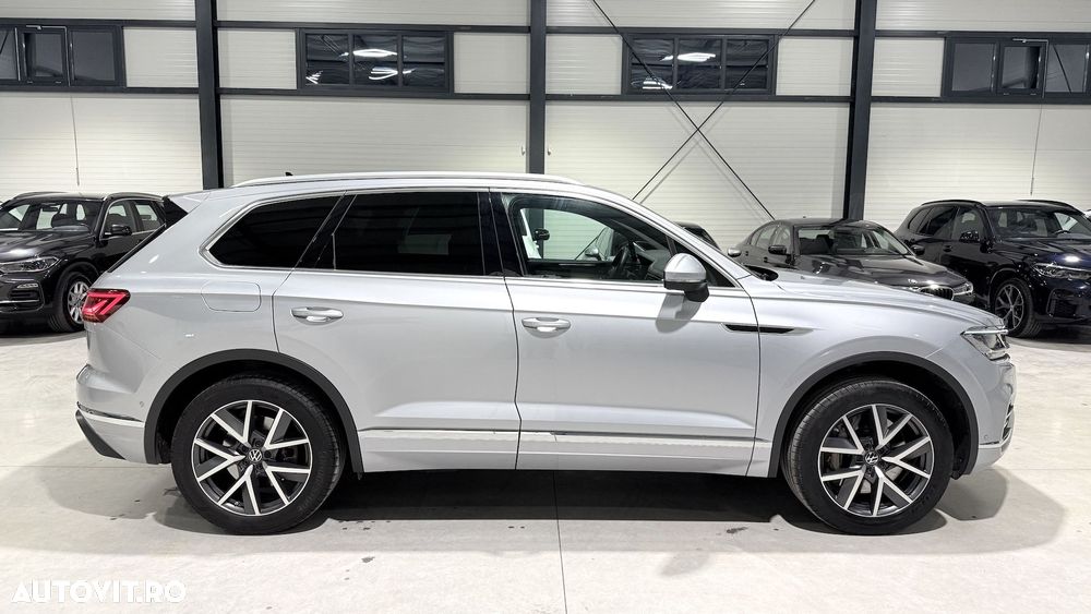 Volkswagen Touareg 3.0 V6 e-Hybrid 4Motion Aut. Elegance - 16
