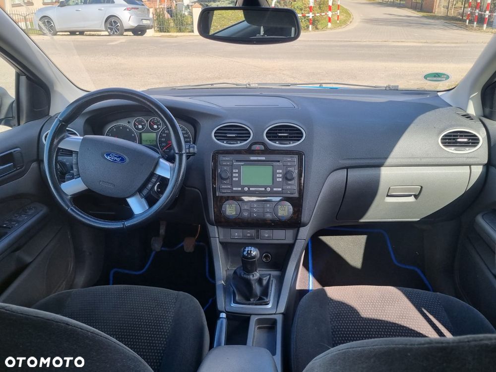 Ford Focus 1.6 Ghia - 7