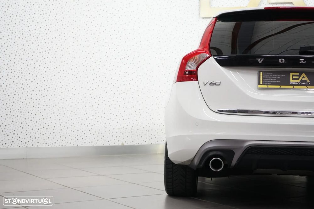 Volvo V60 2.4 D6 R-Design AWD Phev - 41