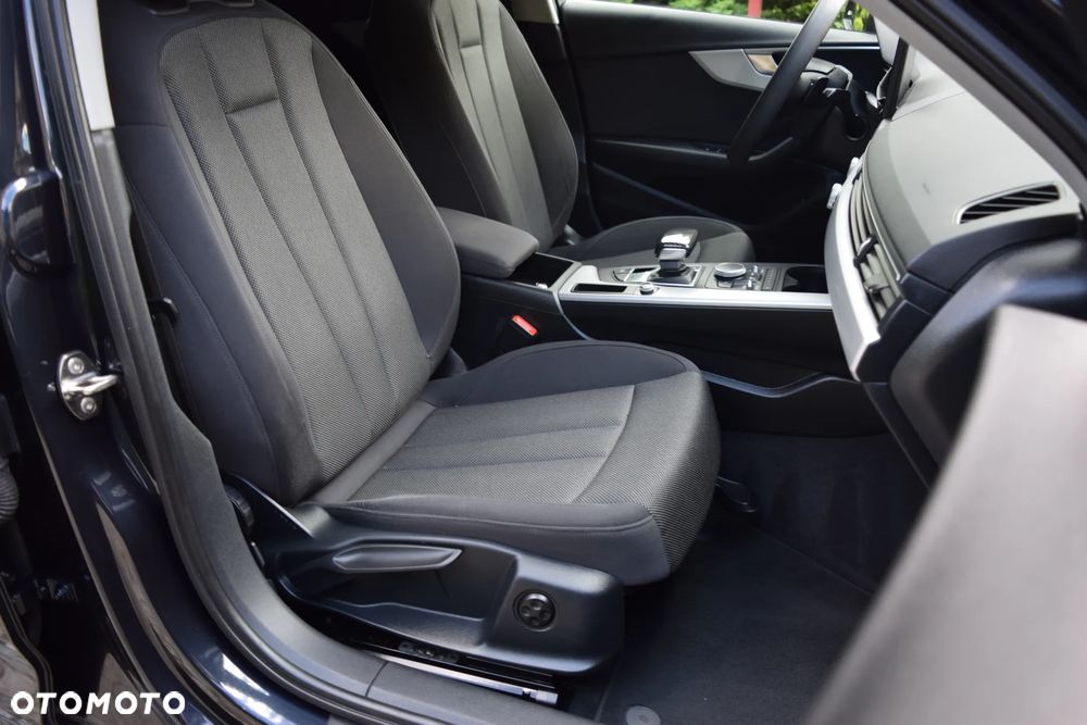Audi A4 Avant 2.0 TDI S tronic - 13