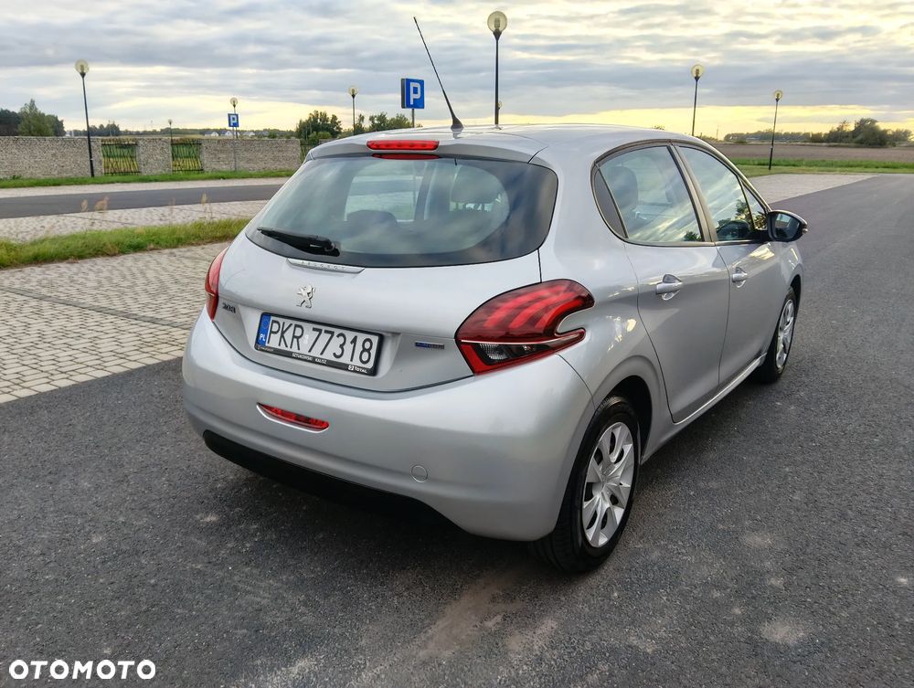 Peugeot 208 1.2 PureTech Style - 4