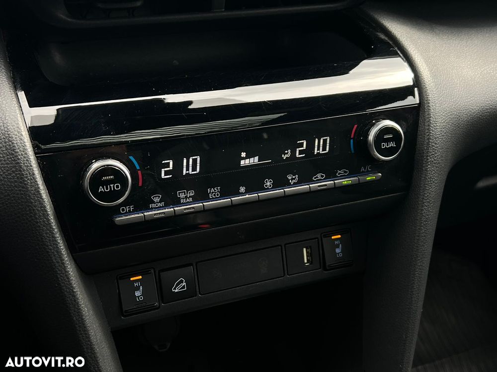 Toyota Yaris 1.5 VVT-i Premiere Edition - 26