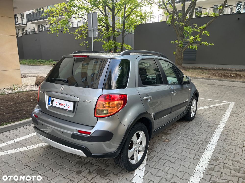 Suzuki SX4 1.6 Premium - 8