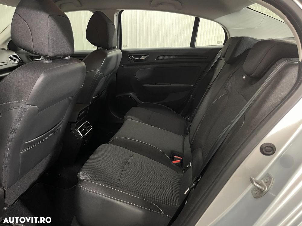 Renault Megane TCe 140 GPF Equilibre - 12