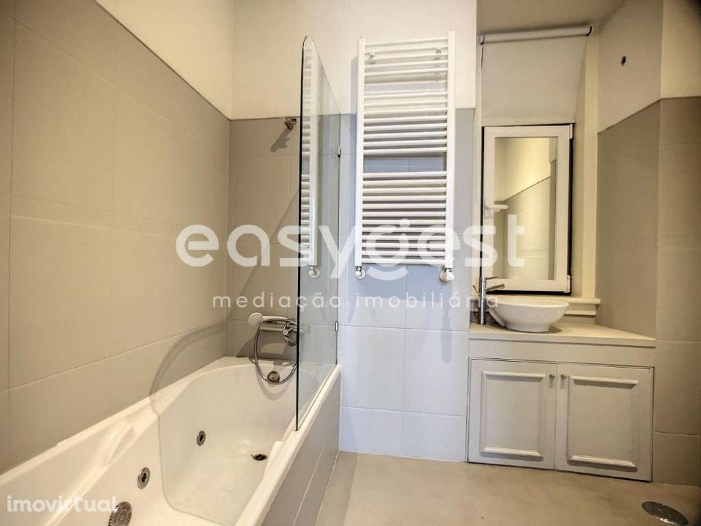 T4 totalmente reconstruído 2007, varanda, suíte e garagem junto Graça - Grande imagem: 2/30