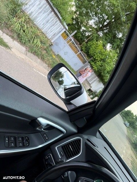 Volvo XC 60 D3 Momentum - 6